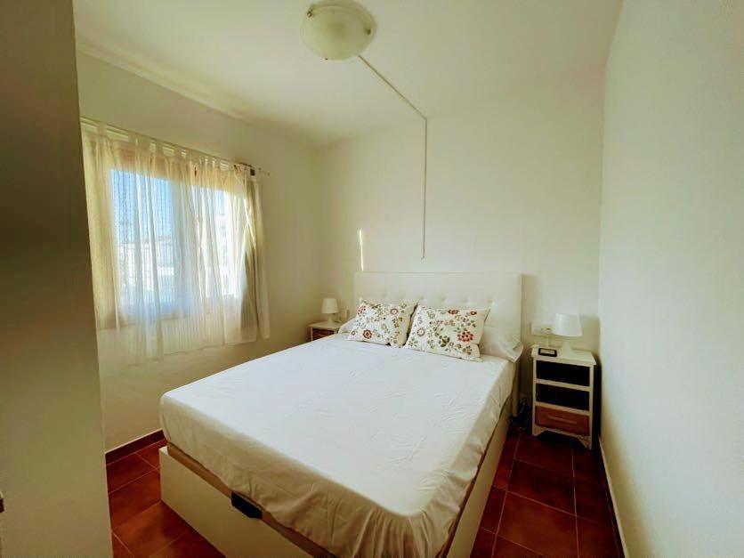 Precioso Apartamento Residencial Con Piscina Cala En Porter  Exteriör bild